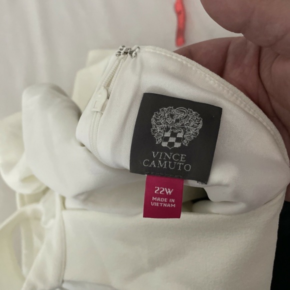 NEW Vince Camuto [‎ PLUS 22W ] Kors Square Neck with Bow Crepe Jumpsuit - Picture 5 of 12